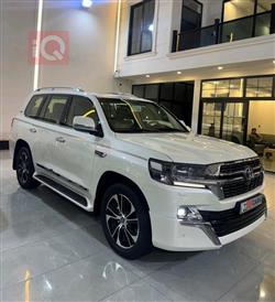 تۆیۆتا لاند کروزەر